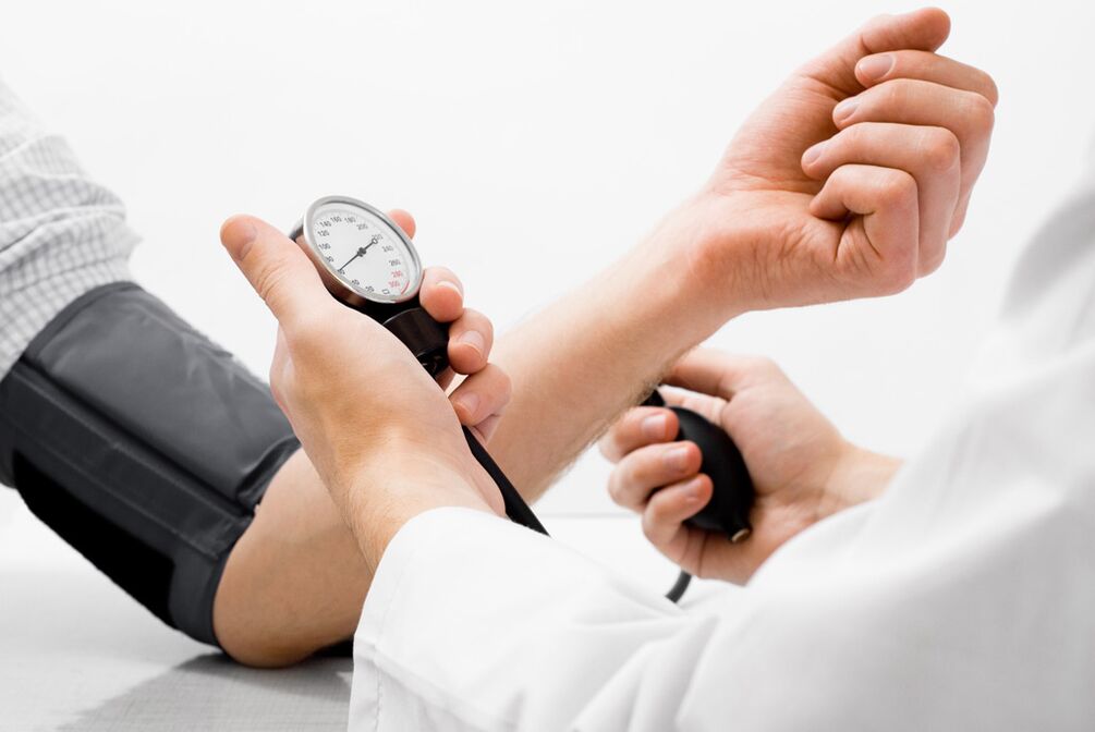 Wenn Sie Osteochondrose nicht behandeln, treten Probleme mit dem Blutdruck auf